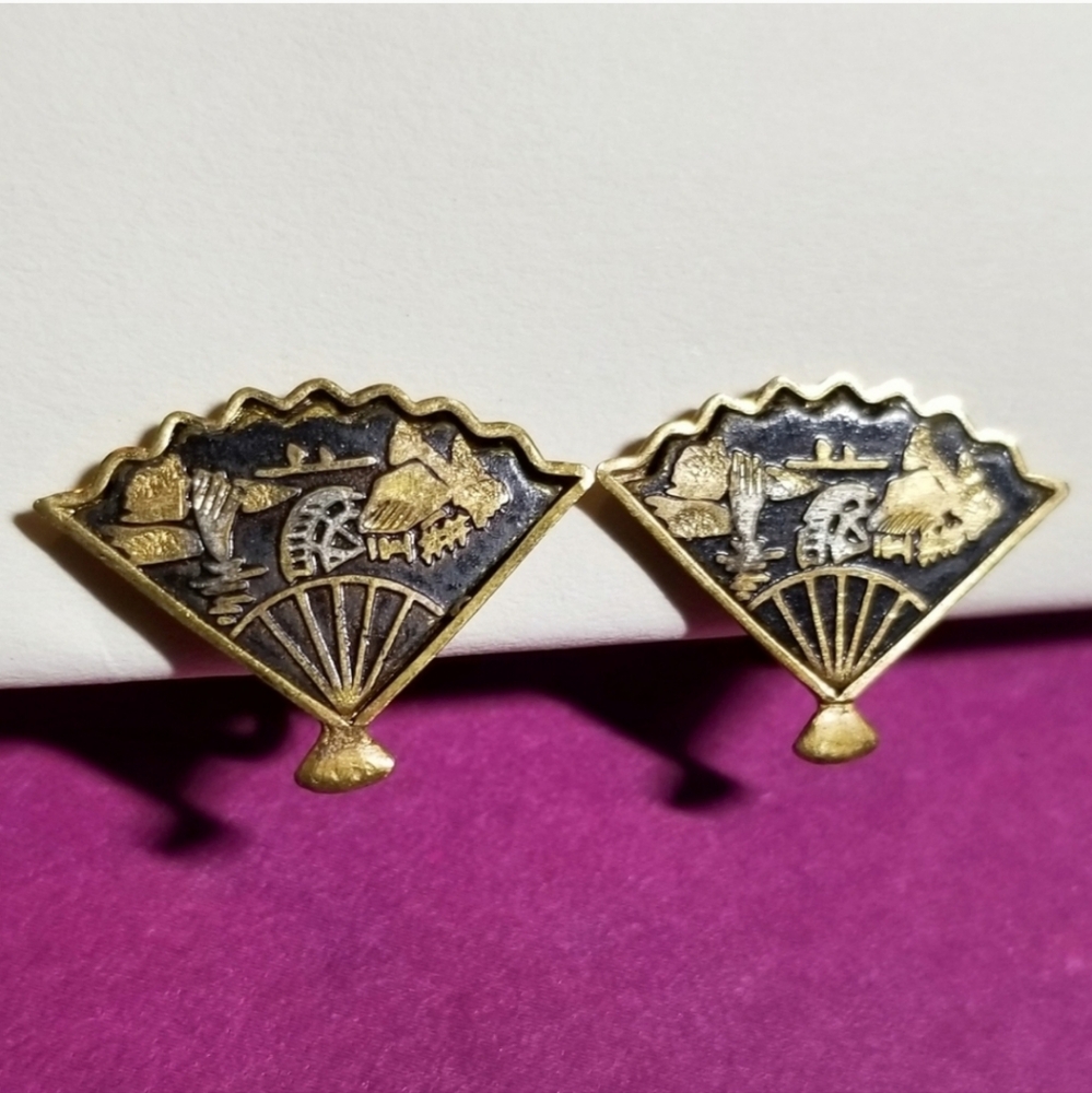 Vintage earrings Damascene fan Japan gold tone